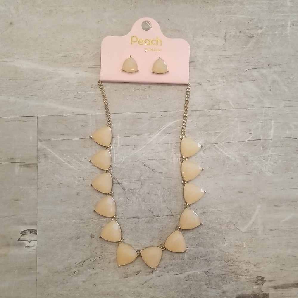 💕PEACH💕 Matching Necklace and Earring Set ~ Gold Chain Beige Pink Stones NWT